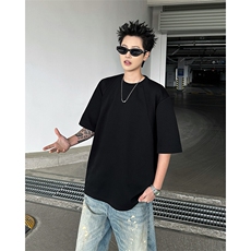 黑色