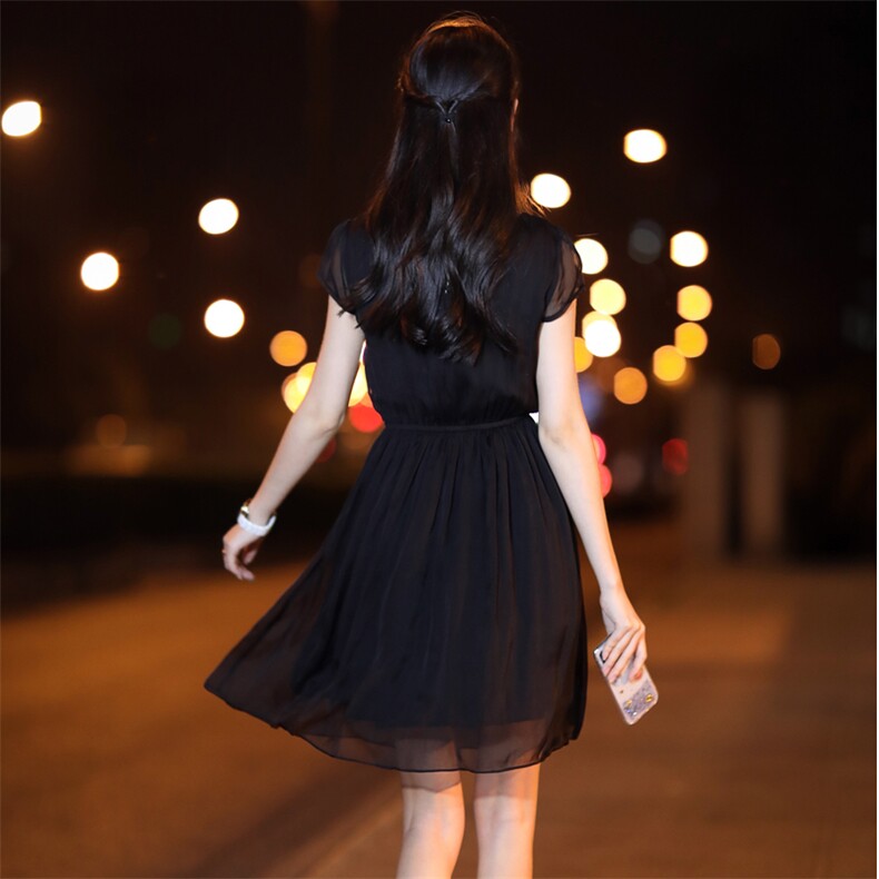 雪纺连衣裙女夏季2026新款轻奢高级感小个子品牌高端气质裙子,女装连衣裙,魅家