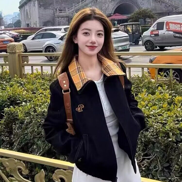 时尚黑色棒球服外套女装新款春季休闲百搭宽松夹克衫长袖短外套女图片
