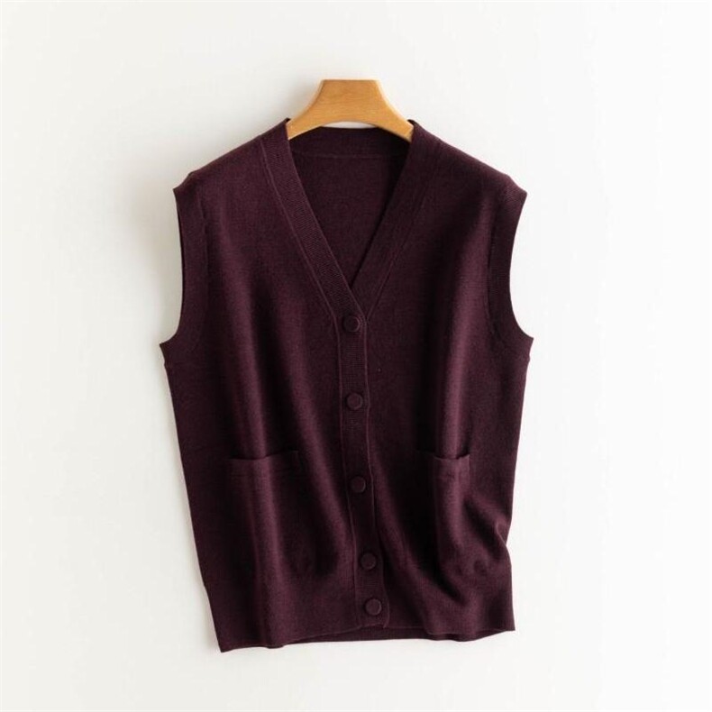 2025年秋季V领背心时尚百搭通勤简约休闲，女装背心吊带，致织羊绒
