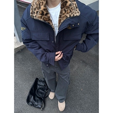 藏蓝色