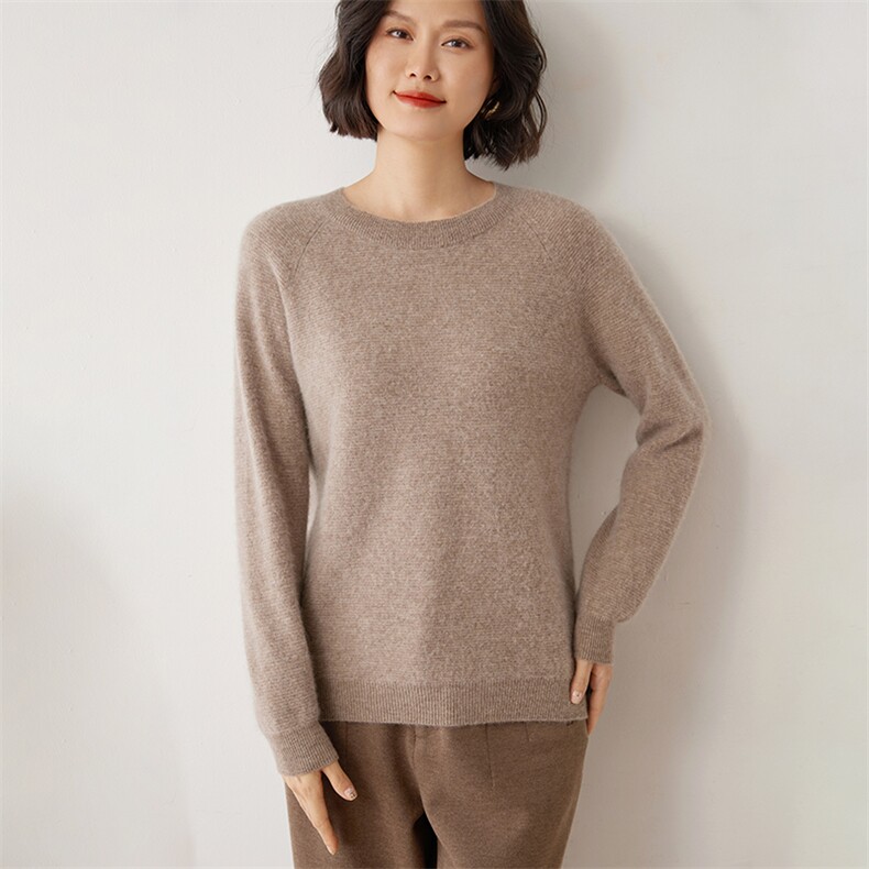 圆领打底衫女显瘦柔软长袖针织衫秋冬新款内搭毛衣,女装羊绒衫,雪山红莲