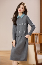 高级感拼色翻领针织马甲连衣裙女2025新款秋冬洋气减龄毛衣两件套，女装羊毛衫，艾米