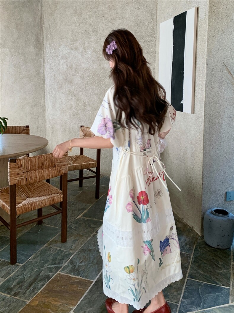 印花连衣裙女夏季2026新款韩系松弛感小众俏皮减龄涂鸦花卉中长裙,女装连衣裙,艾米莉亚