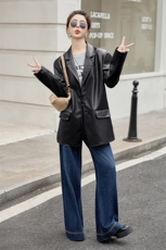 西装皮衣女款2025新款春秋咖色小个子阔版宽松PU机车服皮夹克外套，女装皮衣，潮流依族