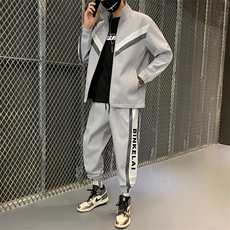 灰色