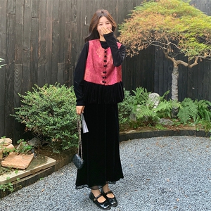 新中式印花马甲套装裙女2025年秋季新款高级感打底衫半身裙三件套图片