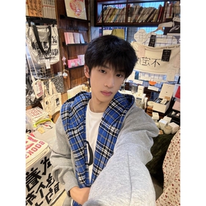 【有货】假两件格子拼接卫衣男款设计感连帽开衫外套JL97LL-特P68图片