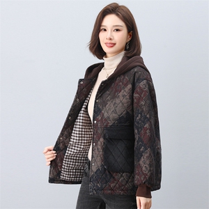 时尚保暖棉服女冬季新款加厚短款外套宽松显瘦连帽棉衣图片