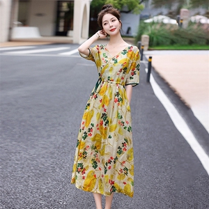 苎麻碎花连衣裙女夏季2025新款高档轻奢复古气质收腰长裙子图片