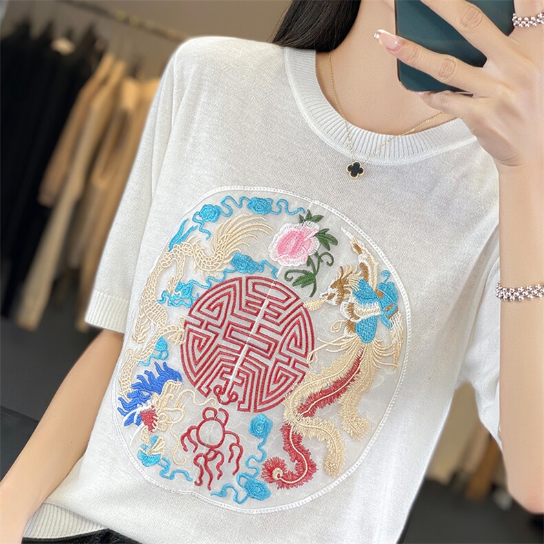 2025春夏时尚流行体恤上衣新中式女装中国风刺绣短袖T恤女士大码,女装羊毛衫,朝贺羊绒