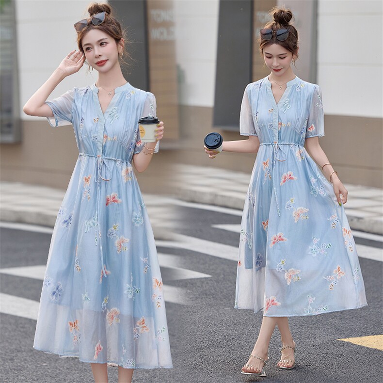 2025年夏季新款刺绣印花韩系连衣裙，女装连衣裙，臻衣坊