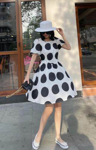 连衣裙时引领时尚、，女装连衣裙，韩昕