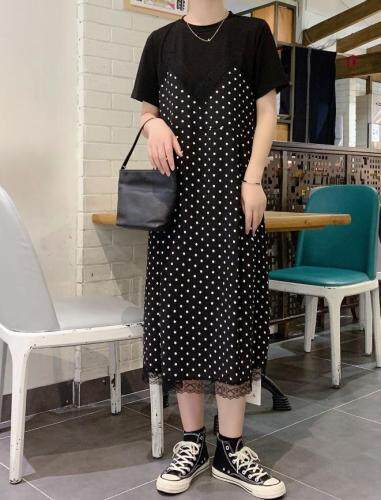 蕾丝拼接点点连衣裙上身好好看，女装连衣裙，赫她娜