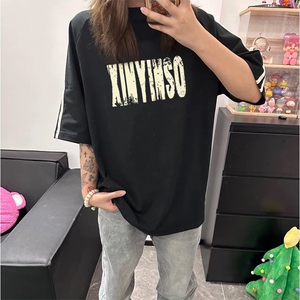 抖音得物高品质二开240克宽松纯棉美式潮牌三条杠织带短袖T恤图片