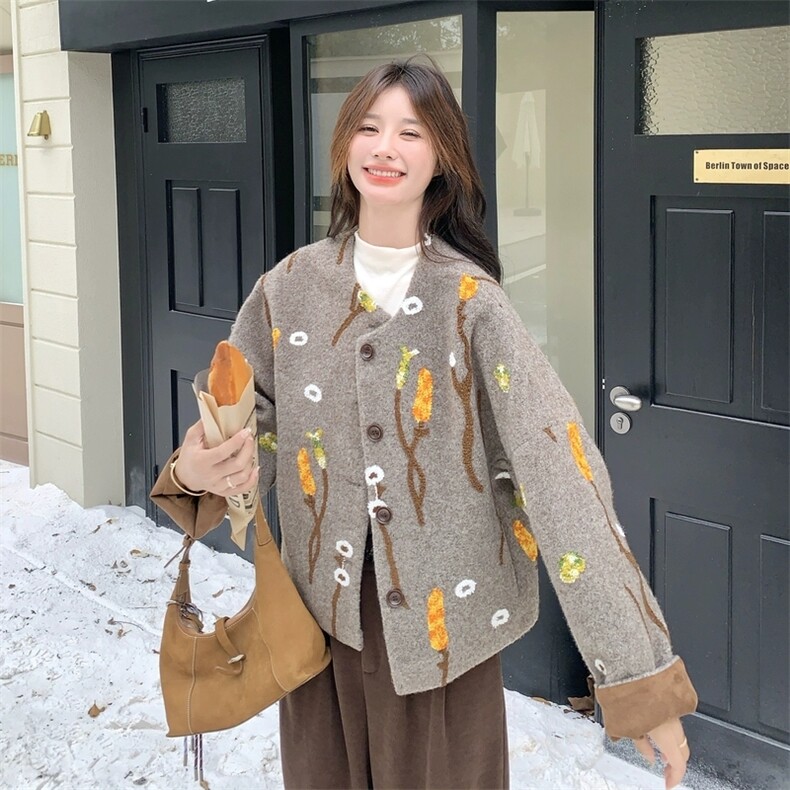 2025新款宽松气质高级感呢大衣刺绣小个子高端毛呢外套冬，女装毛呢外套，乔安迪