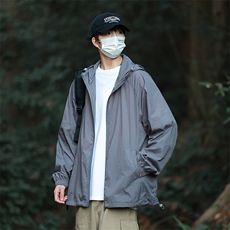 深灰色