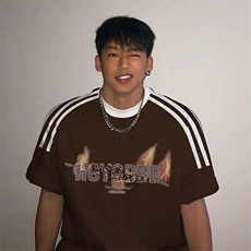 咖啡色
