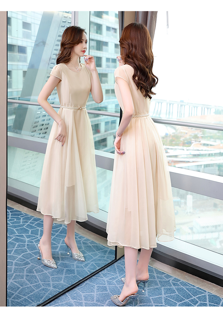 Abito attillato tinta unita in stile fata estate 2024 con cintura in vita_voghion.com