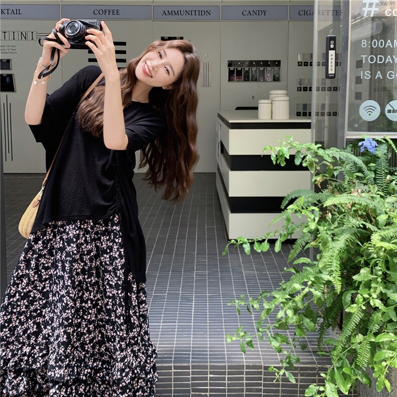 韩系慵懒风黑色T恤碎花半身裙两件套女2025夏季新款甜美气质套装,女装套装/套裙,2C283
