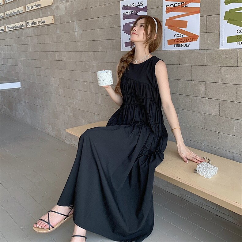 2025夏季白色皱褶设计感中长款背心裙女法式显瘦气质无袖连衣裙潮,女装连衣裙,2C025