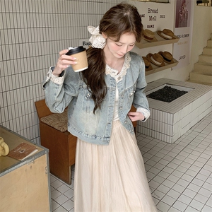 美少女开春牛仔外套女小个子新款浅蓝色韩版夹克上衣蕾丝拼接花边图片