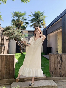 2026新款夏季复古花朵宽松绑带泡泡袖正肩V领连衣裙女夏图片