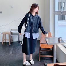 假两件皮马甲长袖连衣裙套装女秋2025新款一整套穿搭卫衣裙两件套，女装套装/套裙，2C056