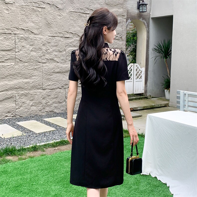 现货高级感棋牌夏季时尚蕾丝连衣裙气质显瘦简约大方减龄连衣裙女,女装连衣裙,韩然一族