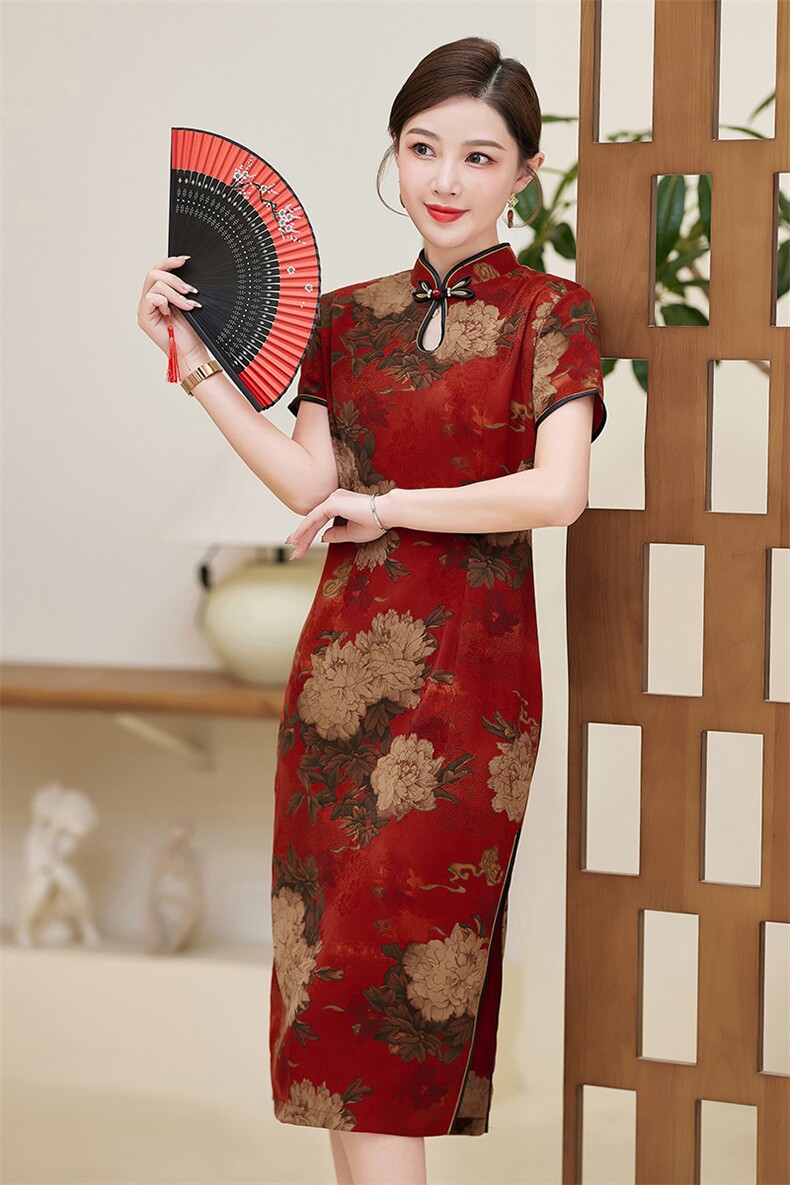 妈妈旗袍送考红色夏季旗开得胜复古高贵高级感喜婆婆婚宴日常可穿,女装汉服/婚纱/旗袍/礼服,小荷流
