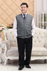 2025年秋季V领青春流行直筒型马甲，男装背心/马甲，亚东羊绒制品