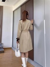 现货秋装新款拼皮风衣，女装风衣，艾涵o