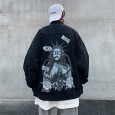 黑色