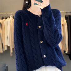 新款纯色绞花针织单排扣开衫时尚休闲，女装针织衫/毛衣，贝美羊绒