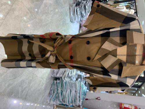 宝格连衣裙，女装连衣裙，艳媚玲