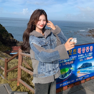 羊羔毛连帽拼接牛仔加厚派克服女冬季2024新款美式时髦机车服棉服图片