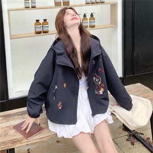 复古卡通刺绣翻领连帽外套女2025秋季新款设计感宽松百搭短款上衣图片