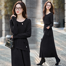 【现货】2025年秋季新款镂空不规则毛衣半身裙显瘦气质配腰绳，女装套装/套裙，辉煌依升