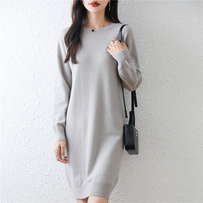 2025年秋季中长款长袖圆领休闲风连衣裙，女装连衣裙，绒汀羊绒