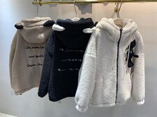 大兔子外套，其它，泓利