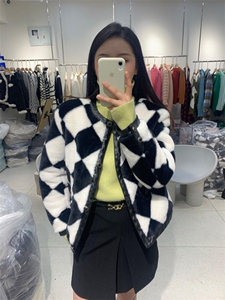 菱格服图片
