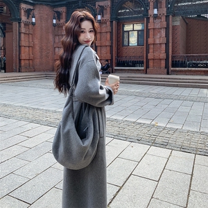 2025秋冬新款高级感毛呢外套新款韩版小个子加厚赫本风呢子大衣女图片