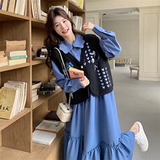 文艺风穿搭蓝色长袖娃娃领连衣裙配马甲女春秋超火好看长裙子套装，女装连衣裙，2C198