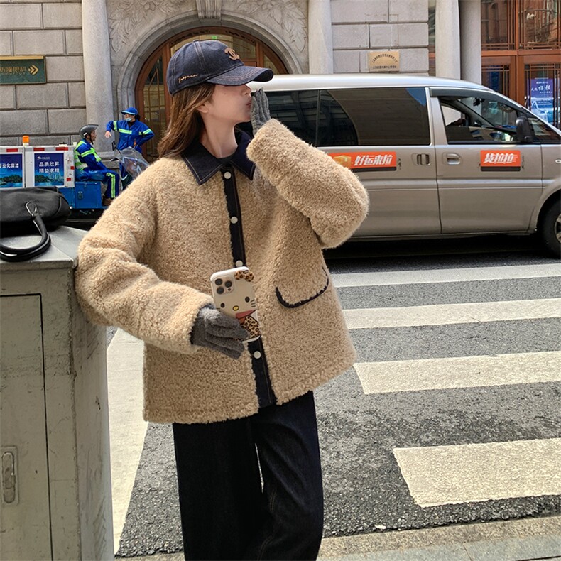 温柔减龄牛仔拼接颗粒绒外套女2025冬季新款软糯保暖皮毛一体上衣,女装短外套,2C007