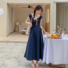 法式设计感蝴蝶结系带蕾丝花边连衣裙女2025夏季新款收腰显瘦长裙，女装连衣裙，2C159