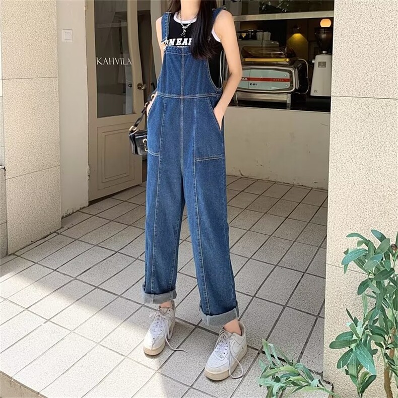 新款宽松蓝色牛仔背带裤秋闺蜜装阔腿短裤显瘦连体裤子，女装连体裤，中性港风女装