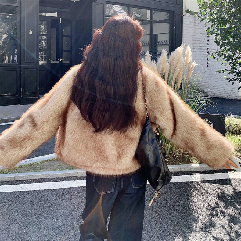 【现货】新款仿貉子毛皮毛一体毛毛款223-1522-P210-K328,女装皮草,欣美人