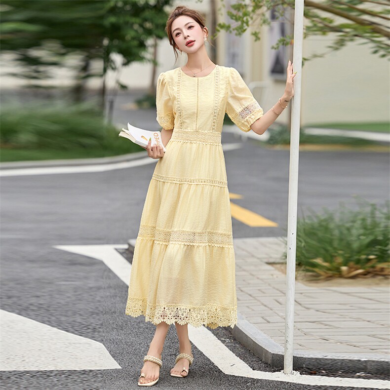 2025年夏季新款优雅蕾丝花边拼接中长款连衣裙女绝美今年流行爆款,女装连衣裙,美沁