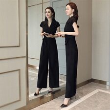 2023年夏季连体裤时尚V领短袖纯色简约气质百搭收腰，女装休闲裤，贵人树
