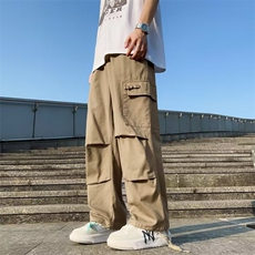 卡其色